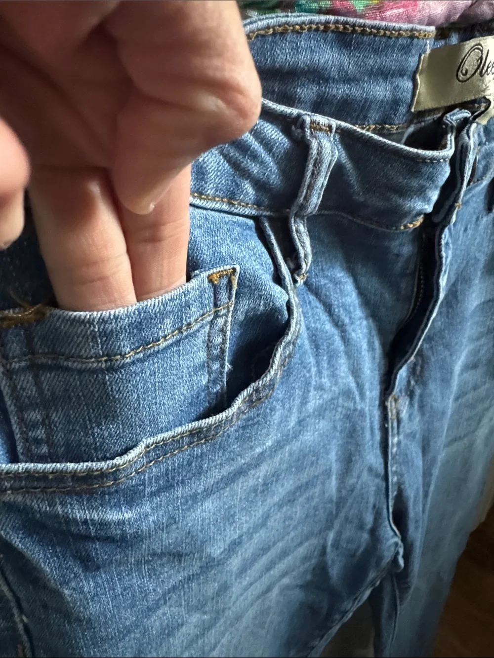 Women Slim Straight Jeans in Light Blue Denim - Picture 3 of 4
